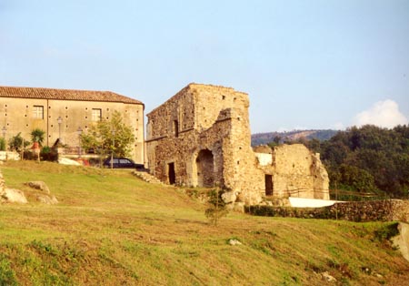 Ruderi di case gentilizie del 700 (1)